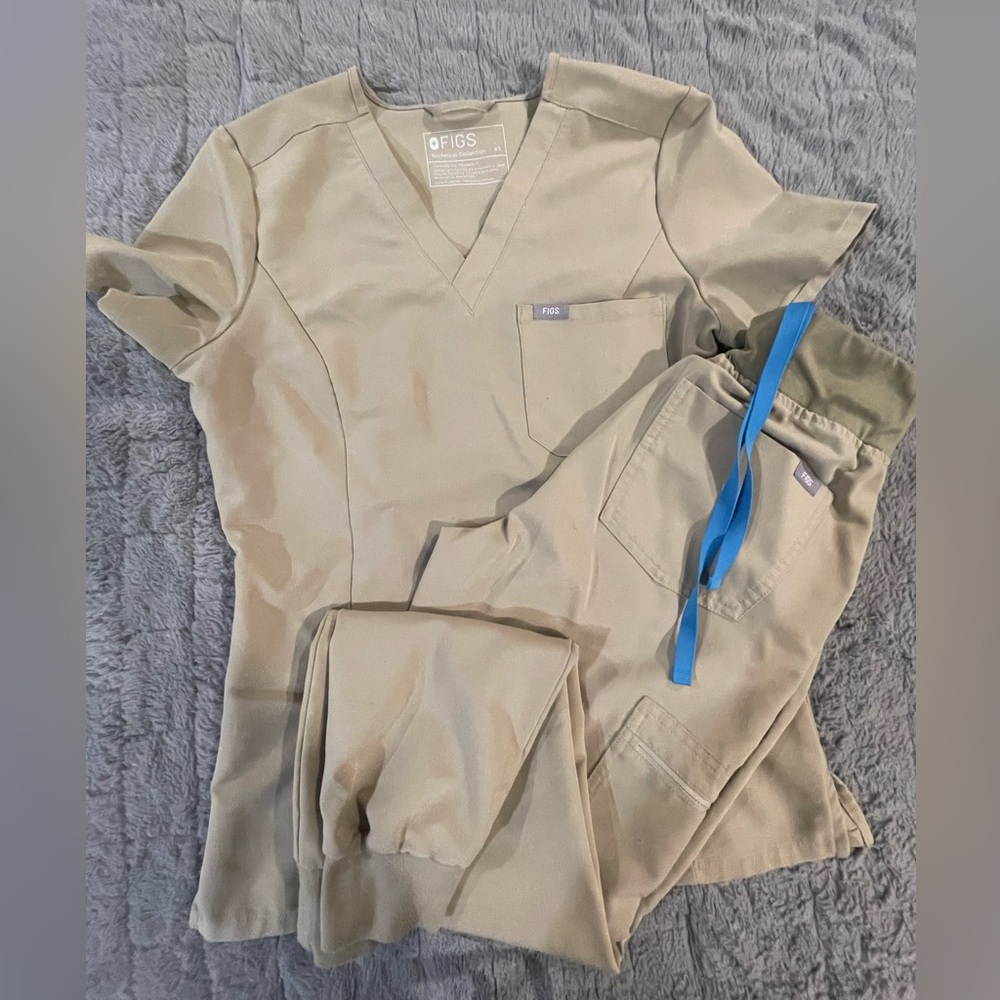 Figs Jogger TWO PIECE Set - Size [XS] - $70 (Original Price $86)